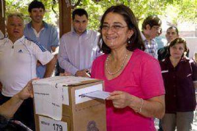 Dicen que Catamarca unificar� las elecciones en 2015