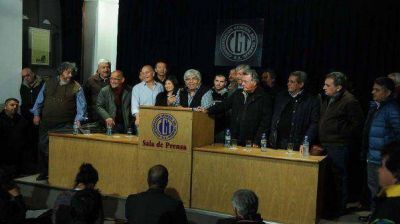 Moyano confirm� que el paro ser� con piquetes y pidi� que no haya violencia