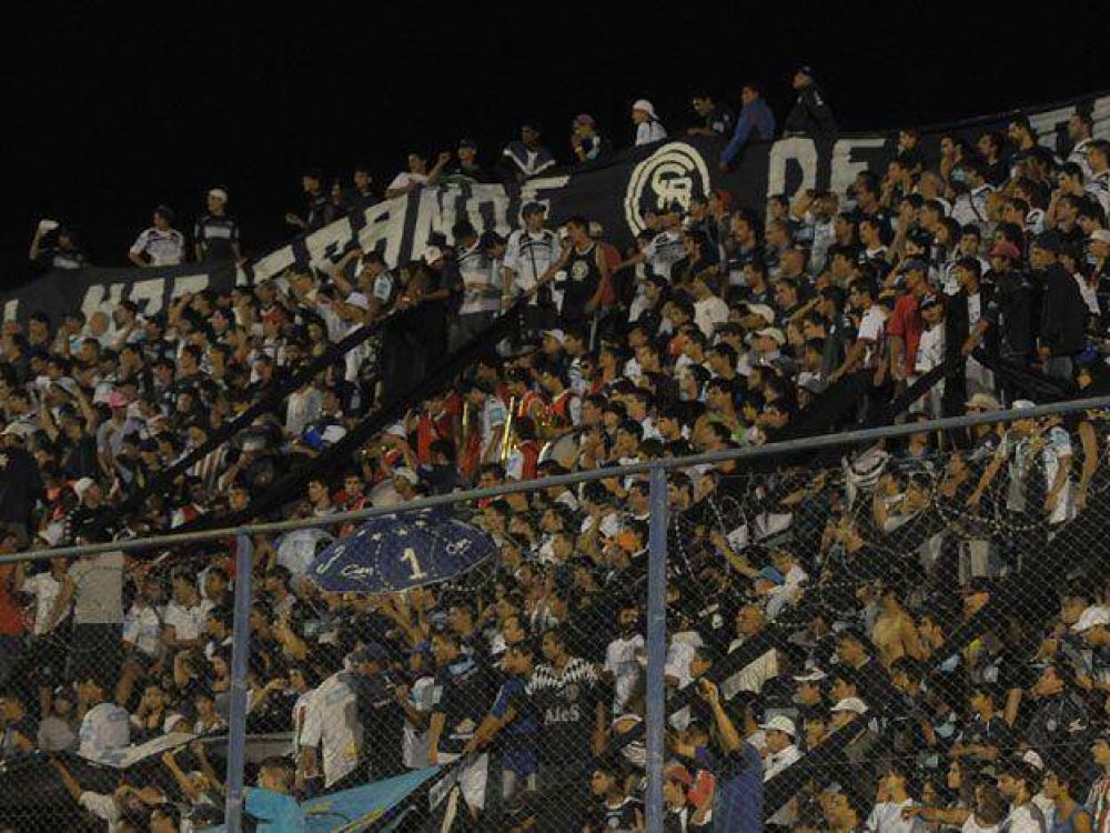 Independiente Rivadavia jugar� de noche en el Gargantini ante Atl�tico Tucum�n