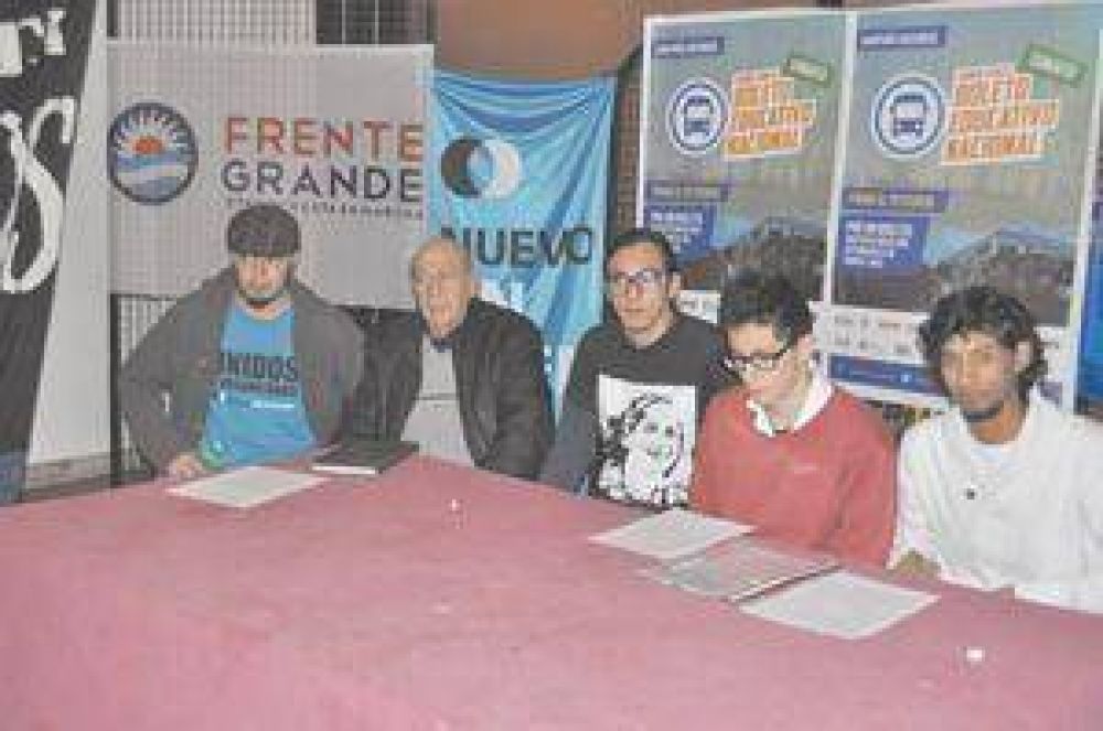  Promueven firmas para el boleto estudiantil gratis