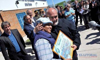 Inauguraron en Caseros el octavo Centro de Ex Combatientes de Malvinas en la provincia, que tendr� un museo que proteger� y exhibir� el legado de la gesta