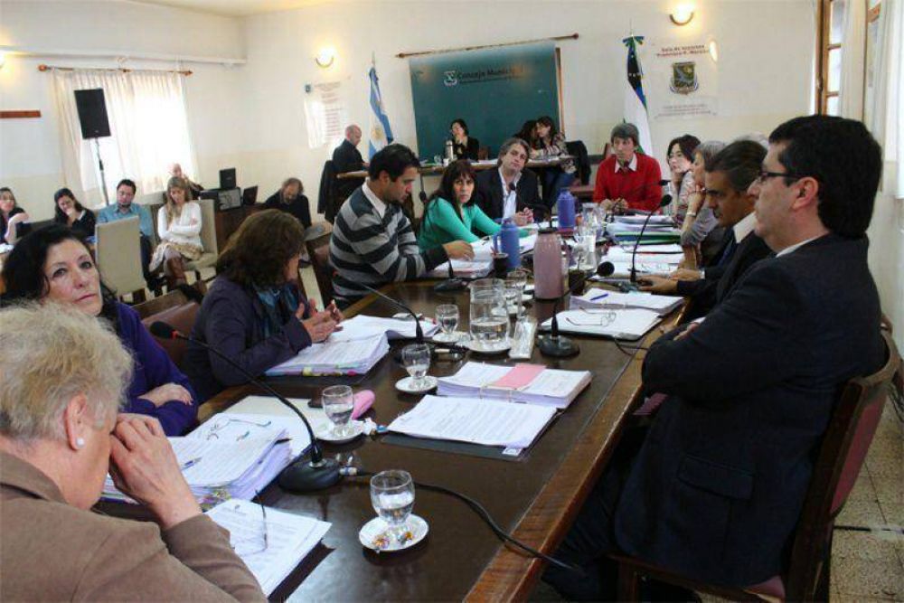 Ausencia de cuatro concejales impidi� que se realice sesi�n extraordinaria