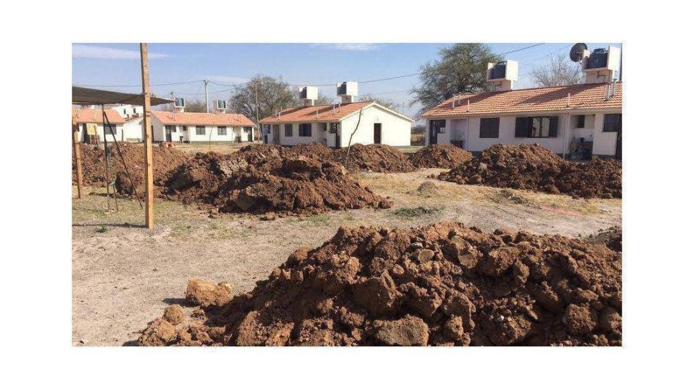 IPV reconoci� fallas en las casas de Los Pinares y comenz� el nivelado