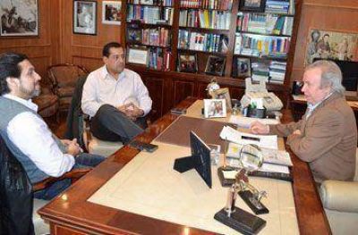 Peralta recibi� a Mercado y Gonz�lez