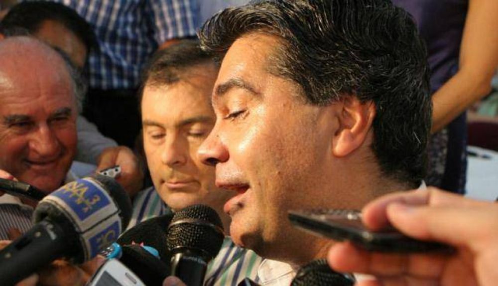 Capitanich le hizo un gui�o al traslado de la capital a Santiago del Estero