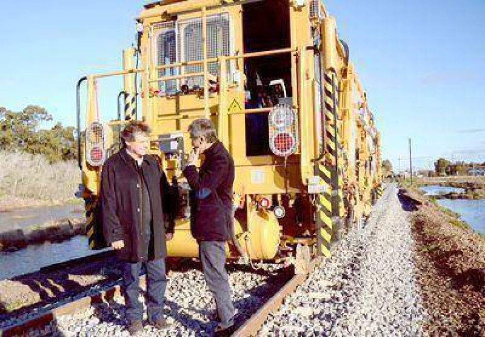 Pulti y Franetovich recorrieron las obras del nuevo sistema ferroviario