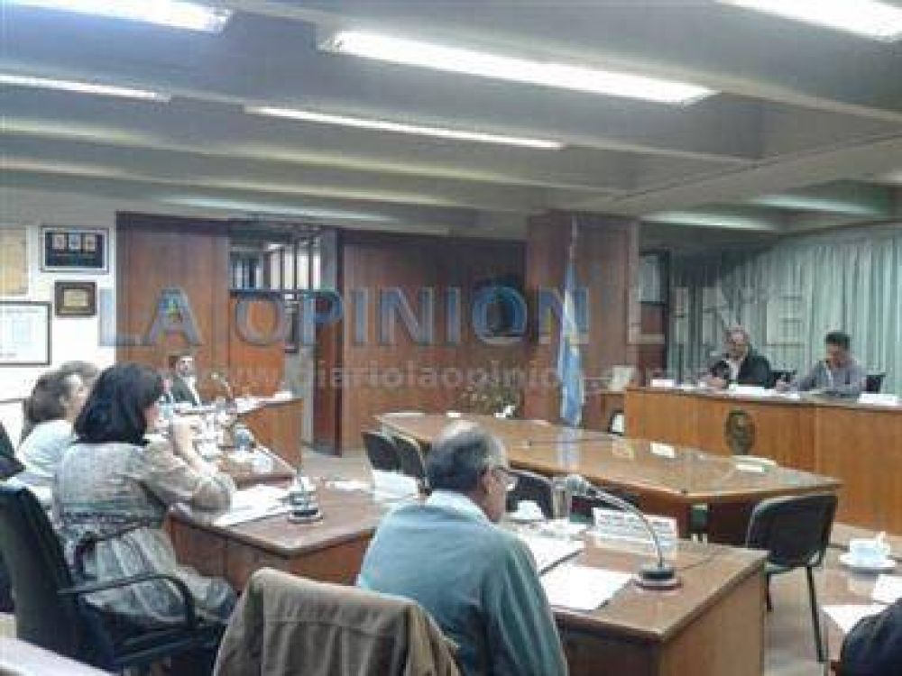 El Concejo debati� sobre la necesidad de tener m�s detalles sobre las obras