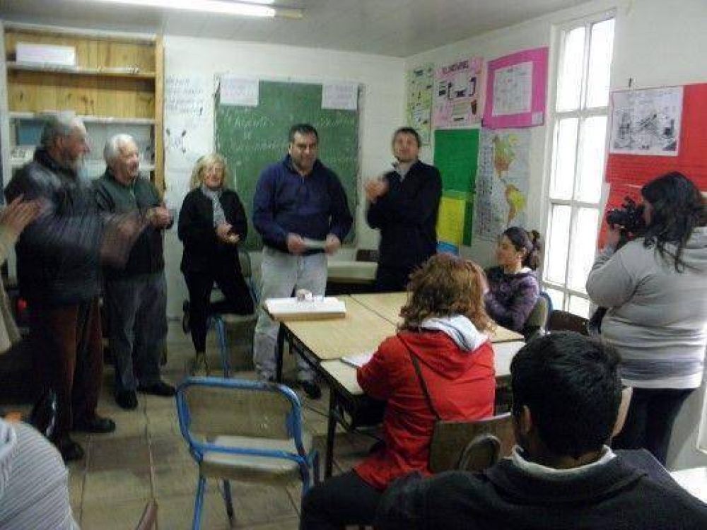 Se entreg� equipamiento y un nuevo subsidio del Presupuesto Participativo