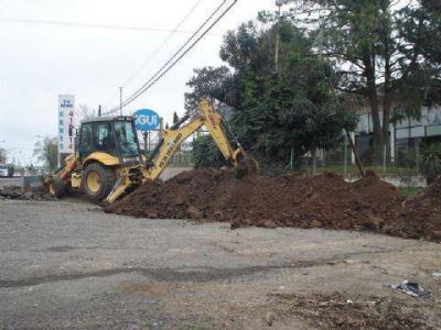 Nuevos ca�os de desag�e en Avenida Venini