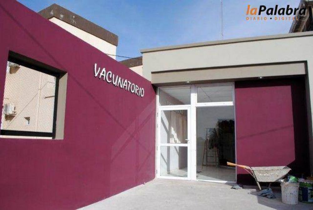 Se inaugura el vacunatorio del Hospital Pedro Ecay