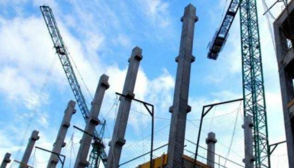 Hay 182 empresas que se bajaron del andamio