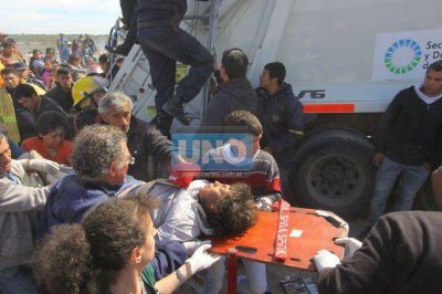 Volcadero de Paran�. El chico que qued� atrapado en una compactadora est� fuera de peligro