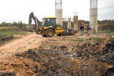 En la ruta 19 Construyen el puente m�s extenso de nuestra provincia
