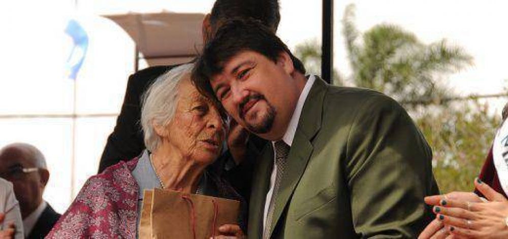 Closs: �Me preocupa que la oposici�n no tenga propuestas, porque no se construye desde un paro�