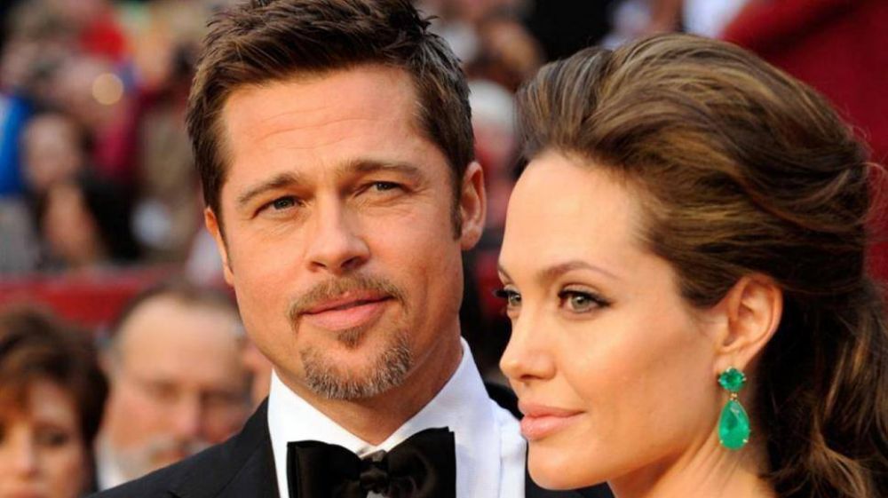  Es oficial!: Brad Pitt y Angelina Jolie se casaron en Francia