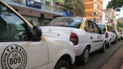 Proponen que taxistas puedan trabajar como �monotributistas�