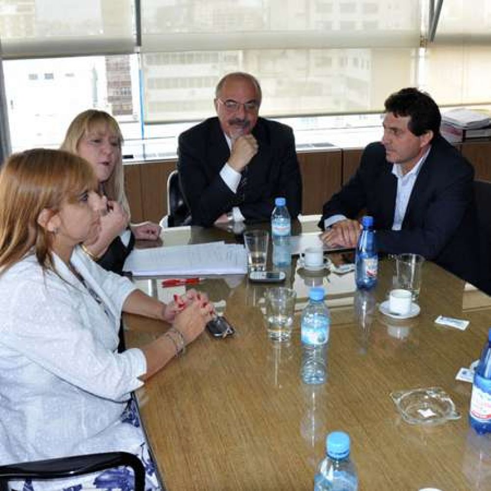 El ministro Tomada vendr� en septiembre y anunciar� lineas de cr�ditos