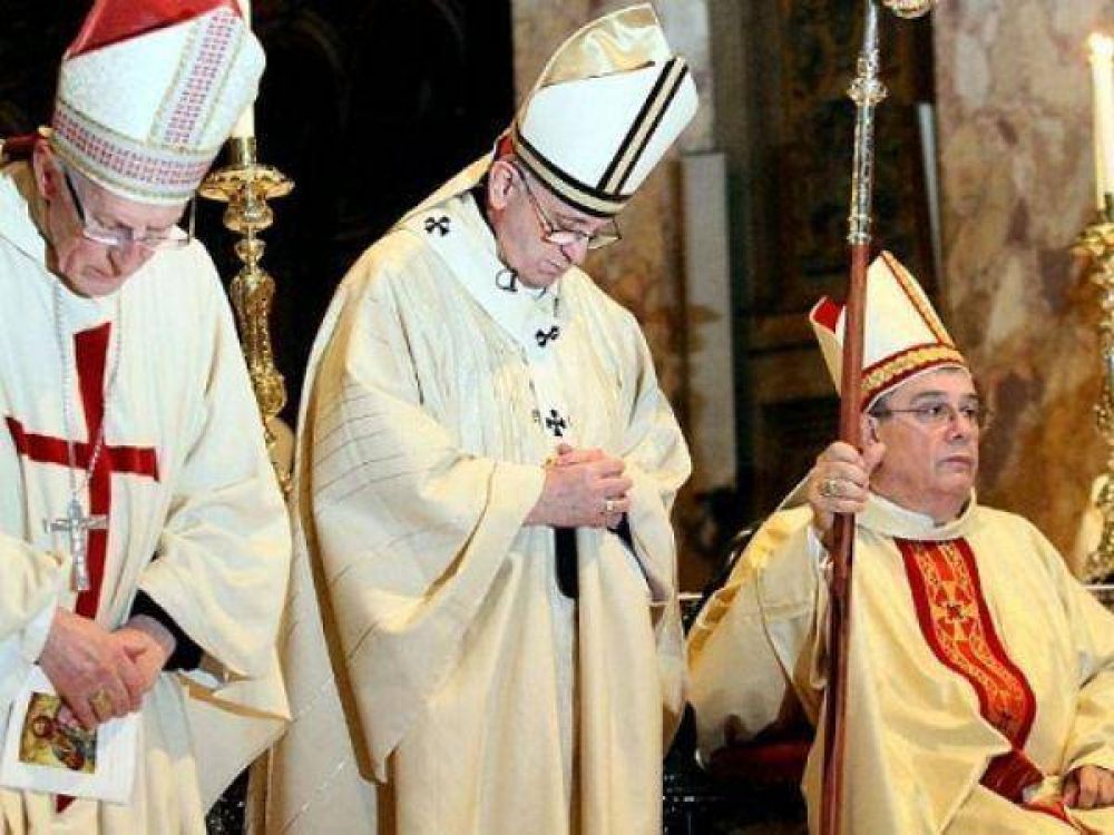 El obispo Zecca propone que se cree un fondo nacional para recibir al Papa en 2016