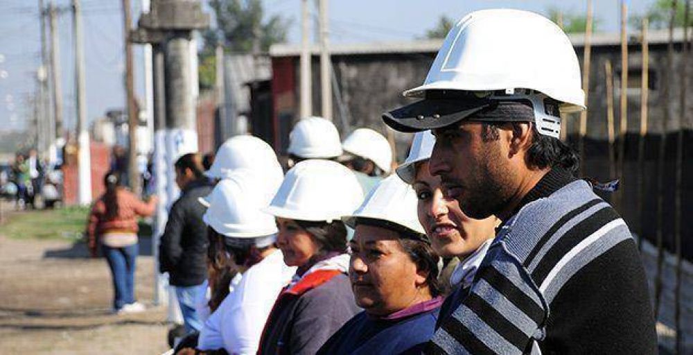 Alperovich: �Este mes hemos certificado 100 millones de pesos en obra p�blica�