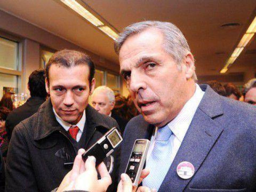 MPN: cerca del pacto, avalancha de candidatos