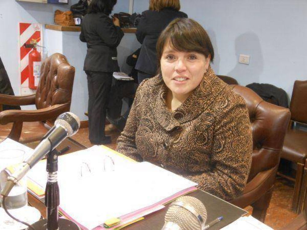 Claudia Andrade defendi� la ley de financiamiento para los hospitales, 