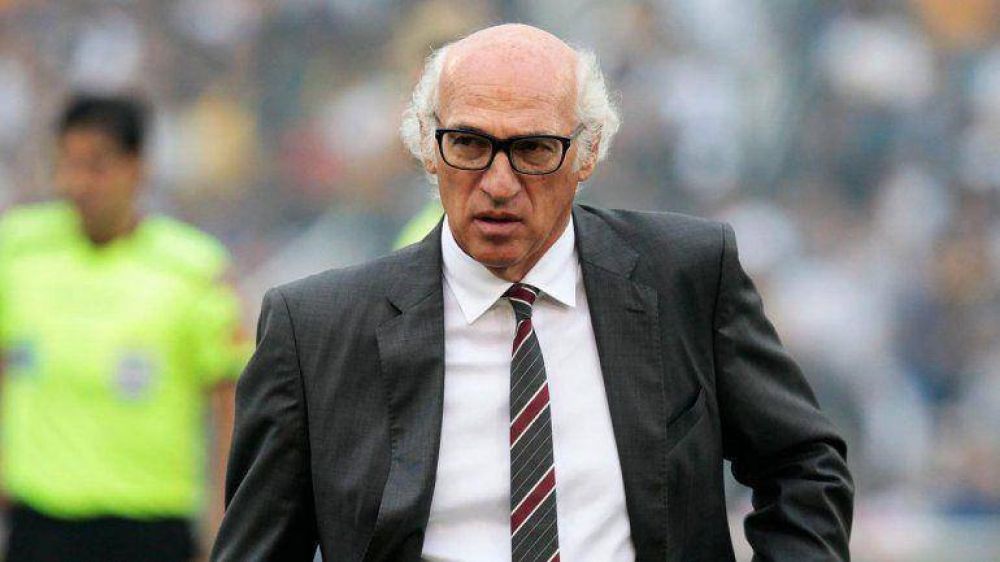 El enojo de  Carlos Bianchi con los dirigentes: ¿Quiénes son éstos para cuestionarme?