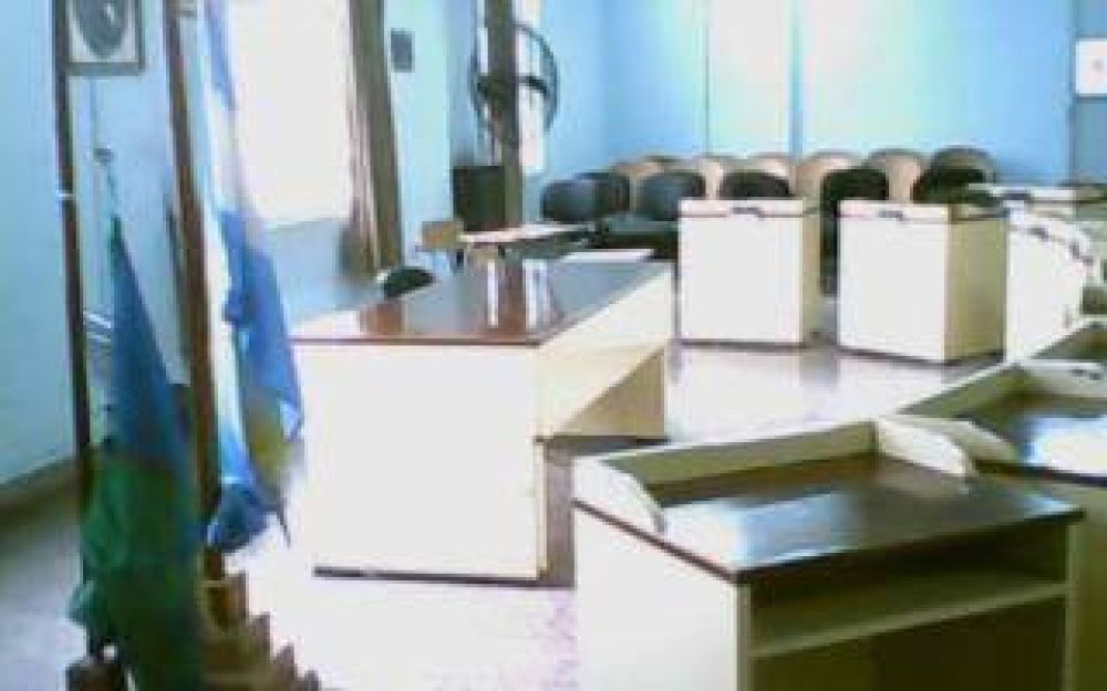 Ins�lito: En adhesi�n al paro de Moyano y Barrionuevo cerraron el HCD de Berisso