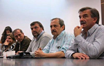 Alfons�n visita la Ciudad: �UNEN es la fuerza con m�s intenci�n de voto�