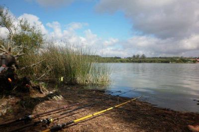 COMIENZA LA VEDA DE PESCA EN LA LAGUNA DE LOS PADRES