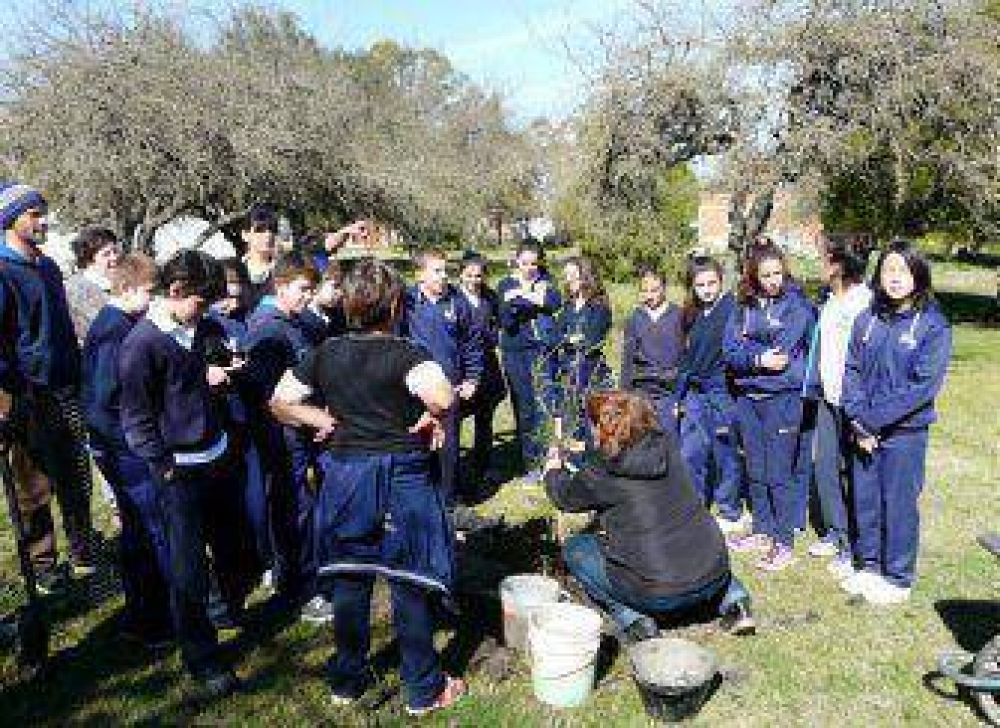 El D�a del Arbol se celebr� en el Parque de la Ciudad