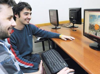 Estudiantes de Rosario crearon un videojuego para atacar a los fondos buitre