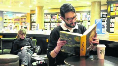 Una cadena de cafeter�as ya se uni� a otra de librer�as