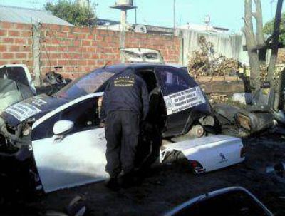 Desbarataron banda dedicaba al robo y desguace de autom�viles