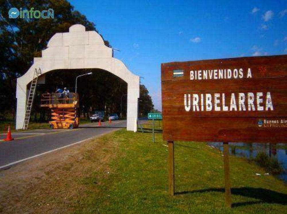 Construyen nuevo arco de acceso a Uribelarrea