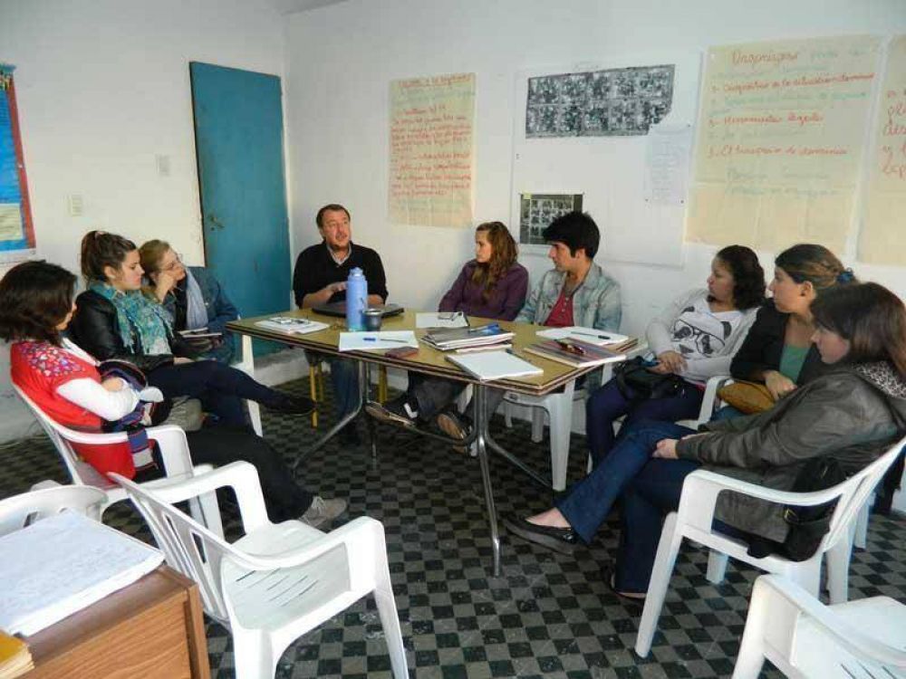 Entrenamiento laboral sobre h�bitat social