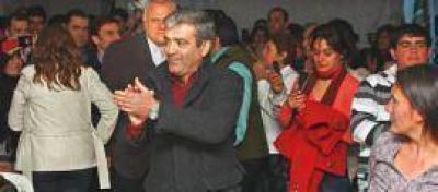Cano anunci� que vender� el avi�n de Alperovich y castigar� a los corruptos