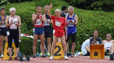 Japon�s de 103 a�os desaf�a a Usain Bolt a una carrera