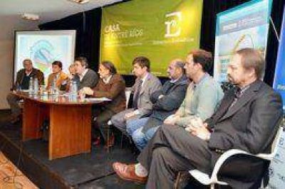 Finaliz� congreso de agrobiotecnologia