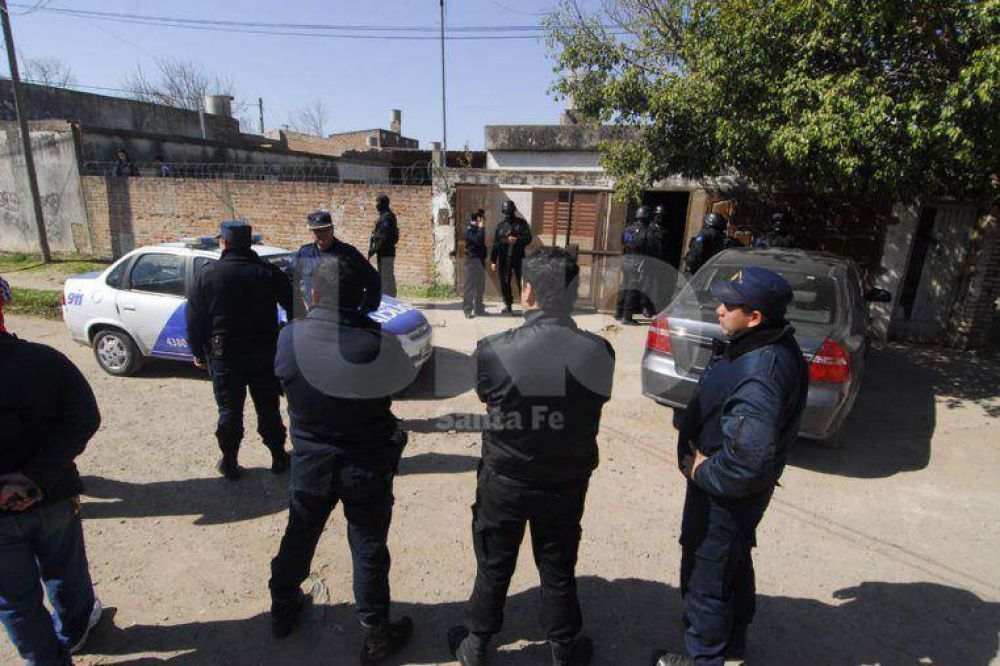 Una docena de detenidos por portaci�n de armas de fuego