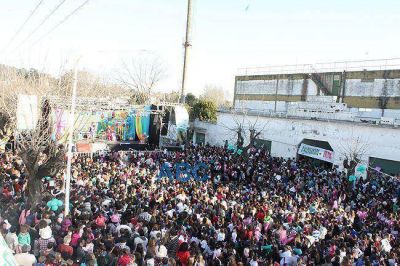 Multitudinario festejo del D�a del Ni�o con el show de Panam
