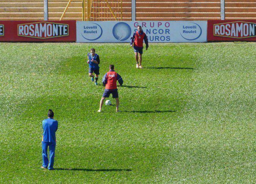Crucero: F�tbol reducido y trabajos f�sicos para preparar el duelo con All Boys