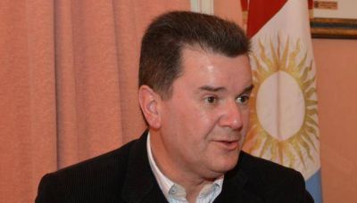 Un festival de cheques en De�n Funes