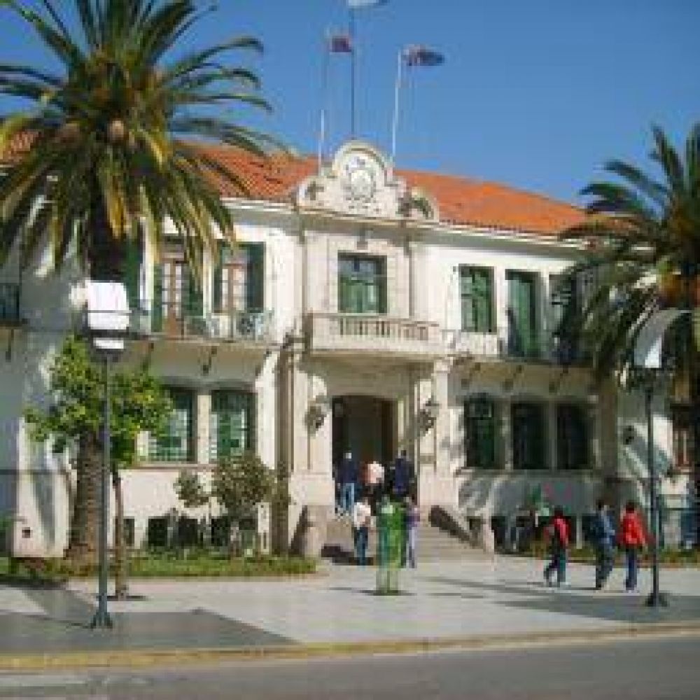 Beder pidi� $70 millones a Naci�n para equilibrar las cuentas riojanas