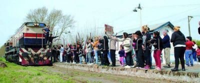 Ferrobaires prob� v�as y ratific� el regreso del tren a 25 de Mayo
