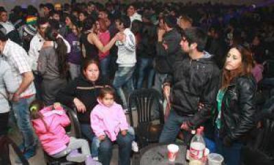 El bailable familiar que acapararon los j�venes