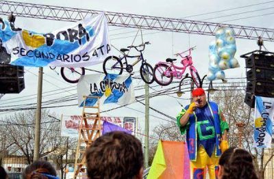 La C�mpora Secundarios Chivilcoy festej� el �D�a del Ni�o�