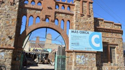 Avanza la refacci�n y ampliaci�n del mercado
