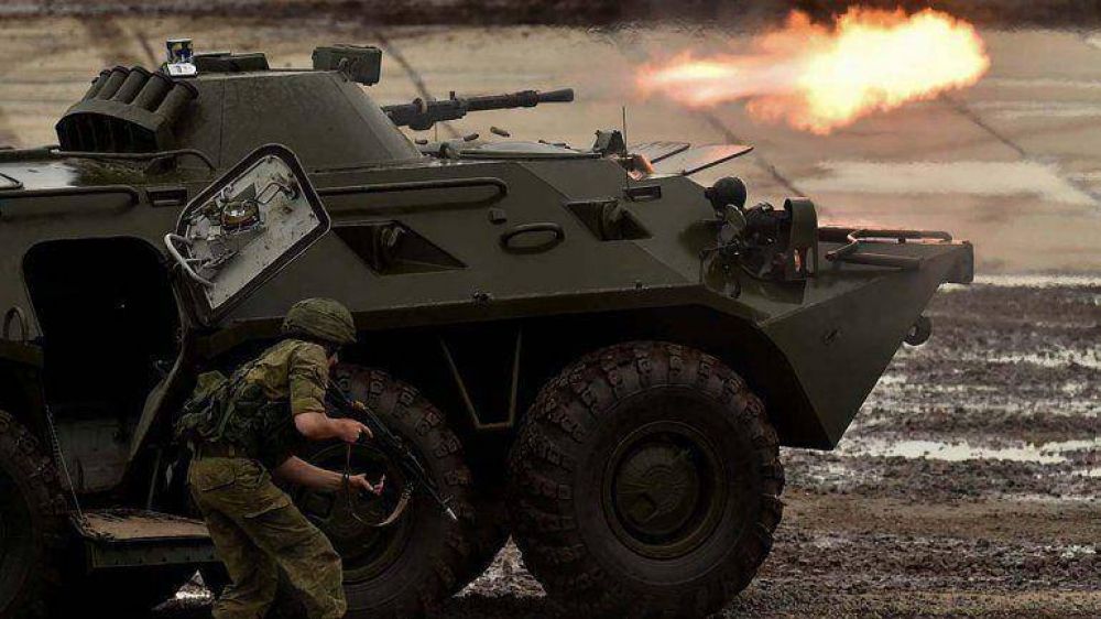 Kiev denunci� que tanques rusos combaten contra sus fuerzas en aeropuerto de Lugansk