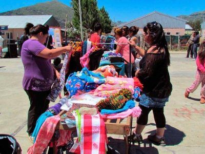 Entregan m�s de 2 millones para cr�ditos a emprendedores para fortalecer la econom�a social