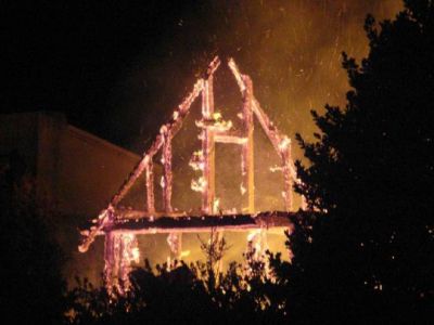 Afirman que fue un cortocircuito lo que inici� el fuego en la Inmaculada